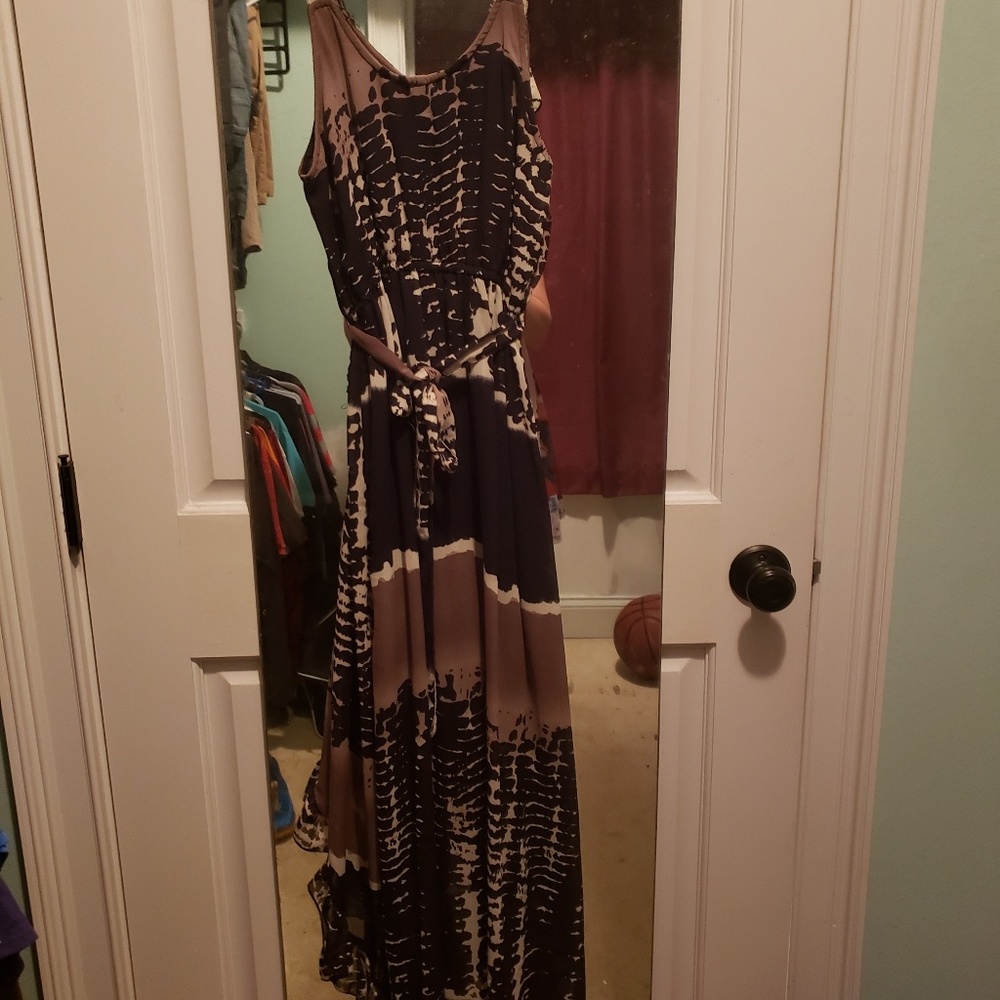 Dress - Picture 3 of 3